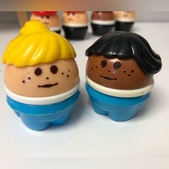 6 Vintage Little Tikes Figures 4 Firefighters and 1 Girl 1 Boy - Picture 2 of 5